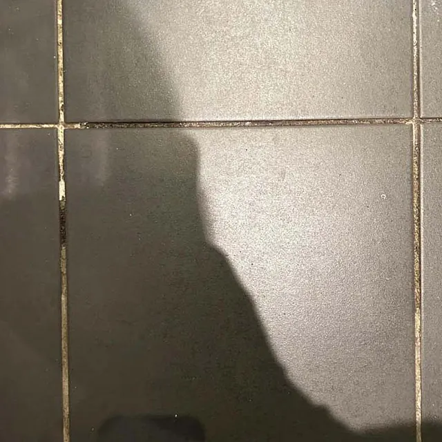 Fliesenfugen